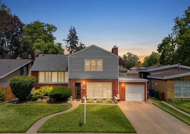Single family home for sale at 9817 Tulley Ave, Oak Lawn, IL 60453 | MLS# 12733553