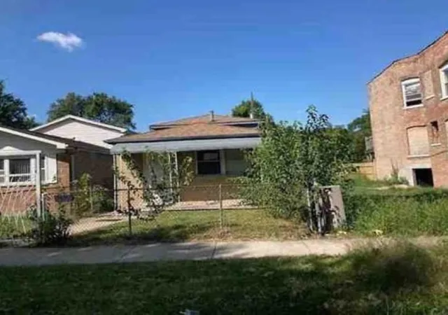 Photo 2 of Single family home for sale at 6732 S Peoria St, Chicago, IL 60621 | MLS# 12733604 | Listing updated on 2026-08-15