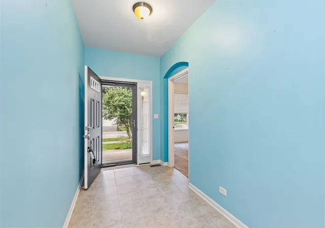 Photo 3 of Single family home for sale at 957 Laguna Ln, Pingree Grove, IL 60140 | MLS# 12733668 | Listing updated on 2026-10-06