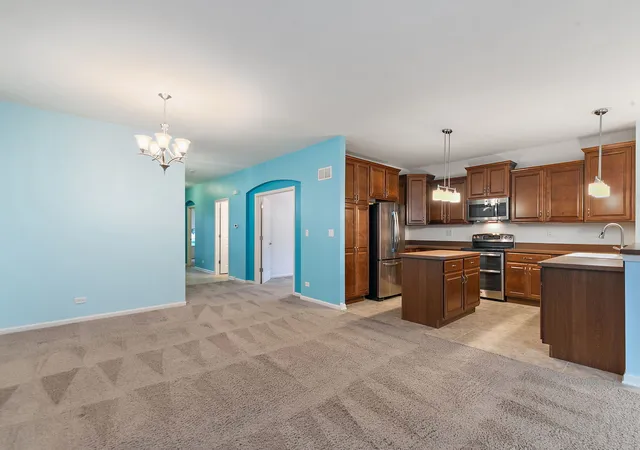 Photo 4 of Single family home for sale at 957 Laguna Ln, Pingree Grove, IL 60140 | MLS# 12733668 | Listing updated on 2026-10-06