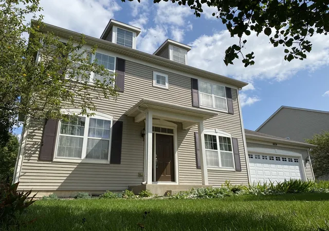 Photo 2 of Single family home for sale at 4604 Mclaren Dr, Oswego, IL 60543 | MLS# 12733683 | Listing updated on 2026-10-01