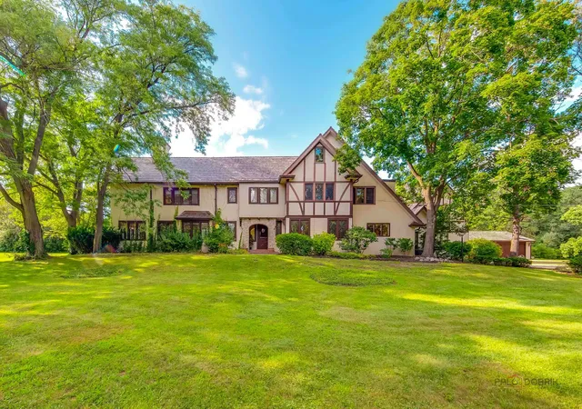 Photo 2 of Mansion for sale at 1380 Valley Rd, Bannockburn, IL 60015 | MLS# 12733694 | Listing updated on 2026-09-16