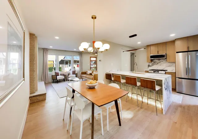 Photo 3 of Townhouse for sale at 406 South Blvd #C, Evanston, IL 60202 | MLS# 12733695 | Listing updated on 2026-10-06