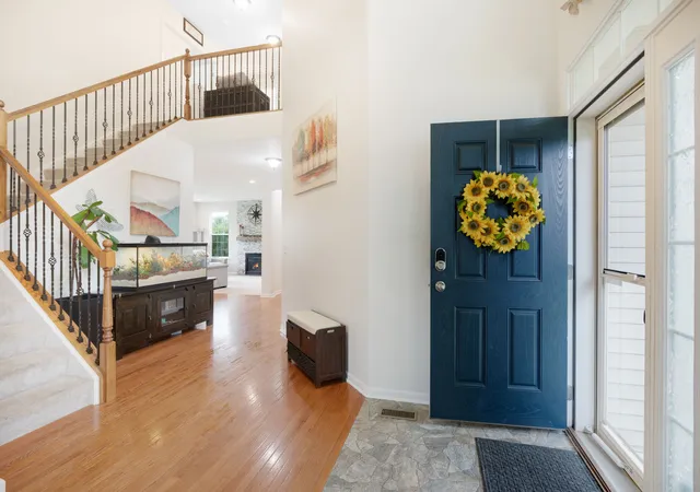 Photo 2 of Single family home for sale at 667 Seneca St, Volo, IL 60073 | MLS# 12733753 | Listing updated on 2026-09-12