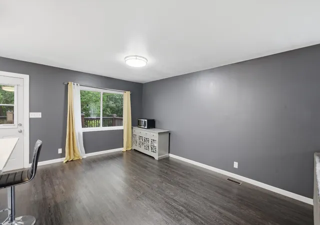 Photo 4 of Single family home for sale at 1204 Lincoln Ct, Streamwood, IL 60107 | MLS# 12733759 | Listing updated on 2026-09-17