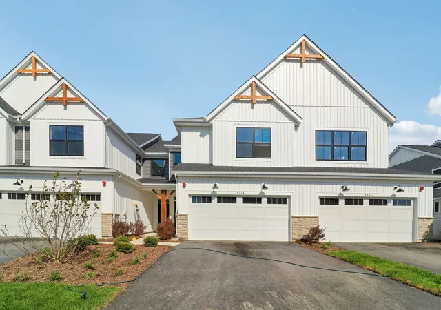 Photo 1 of Townhouse for sale at 15445 W Amelia Cir, Lockport, IL 60441 | MLS# 12733919 | Listing updated on 2026-10-13