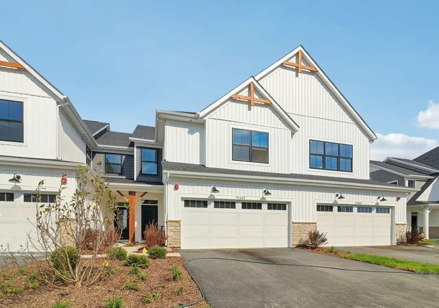 Photo 2 of Townhouse for sale at 15445 W Amelia Cir, Lockport, IL 60441 | MLS# 12733919 | Listing updated on 2026-10-13