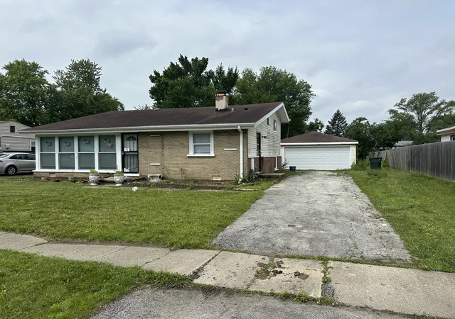 Photo 1 of Single family home for sale at 16612 Oxford Dr, Markham, IL 60428 | MLS# 12733927 | Listing updated on 2026-09-21
