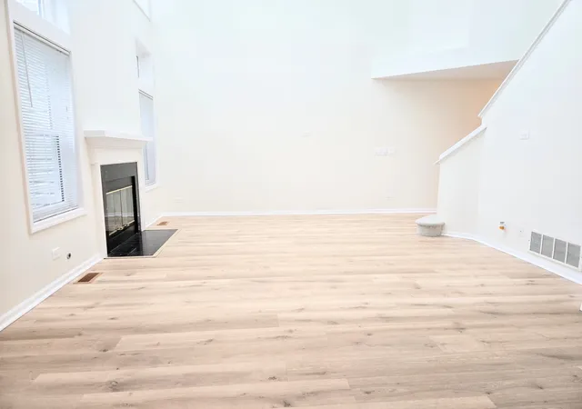 Photo 3 of Townhouse for sale at 168 Holmes Way, Schaumburg, IL 60193 | MLS# 12733940 | Listing updated on 2026-10-07