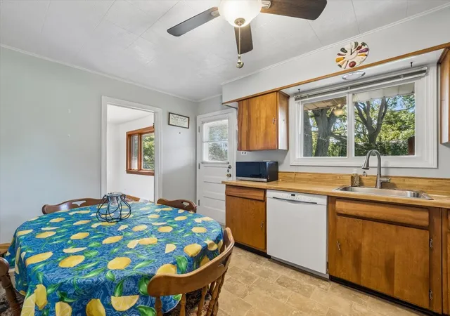 Photo 3 of Single family home for sale at 1323 W Sigwalt St, Arlington Heights, IL 60005 | MLS# 12734020 | Listing updated on 2026-10-06