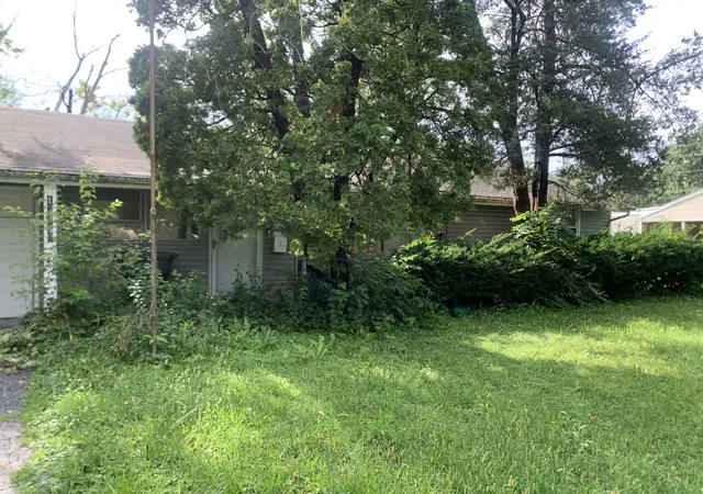 Photo 2 of Single family home for sale at 17960 John Ave, Country Club Hills, IL 60478 | MLS# 12734058 | Listing updated on 2026-09-14