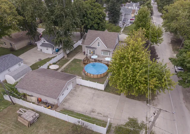 Photo 4 of Single family home for sale at 921 N Plum St, Pontiac, IL 61764 | MLS# 12734086 | Listing updated on 2026-10-01