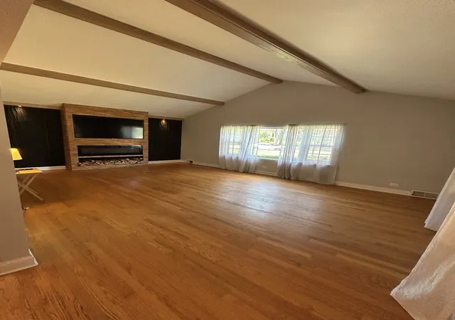 Photo 4 of Single family home for sale at 1233 Woodside Rd, La Grange Park, IL 60526 | MLS# 12734123 | Listing updated on 2026-10-28