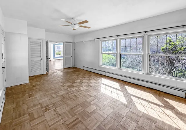 Photo 2 of Single family home for sale at 422 S Park Blvd, Freeport, IL 61032 | MLS# 12734214 | Listing updated on 2026-09-12