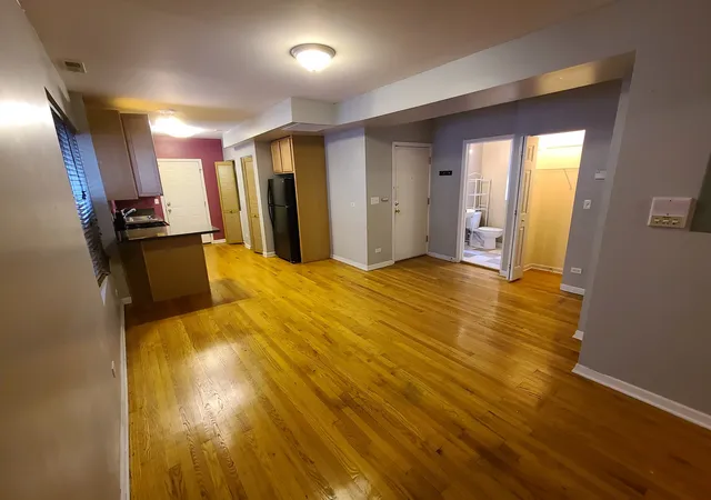 Listing Photo 4 - Condo for sale in building located at 2318 W Rosemont Ave, Chicago, IL 60660 - Unit #2