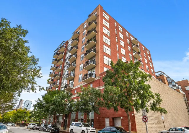 Photo 1 of Condo for sale at 1201 W Adams St #801, Chicago, IL 60607 | MLS# 12734338 | Listing updated on 2026-09-24