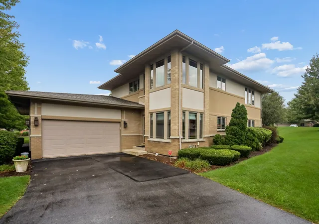 Townhouse for sale at 20467 Falling Water Cir, Frankfort, IL 60423 | MLS# 12734342