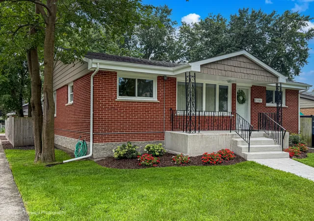Photo 2 of Single family home for sale at 7101 W 114th Place, Worth, IL 60482 | MLS# 12734380 | Listing updated on 2026-09-15
