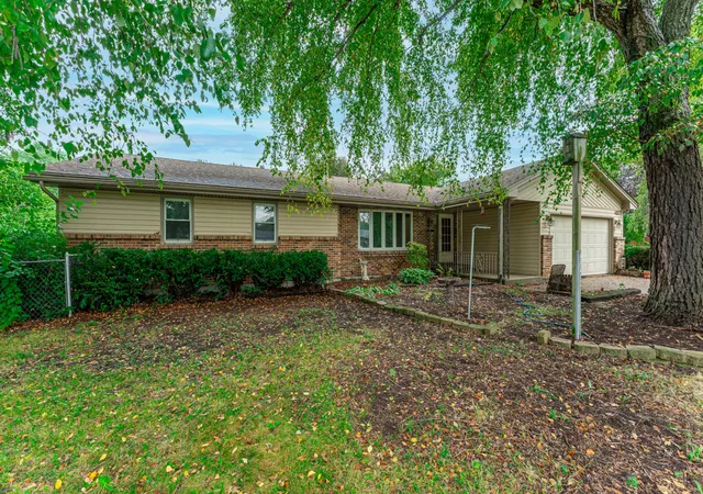 Photo 2 of Sale Pending at 4877 Raymond Dr, Belvidere, IL 61008 | MLS# 12734383 | Listing updated on 2026-09-23