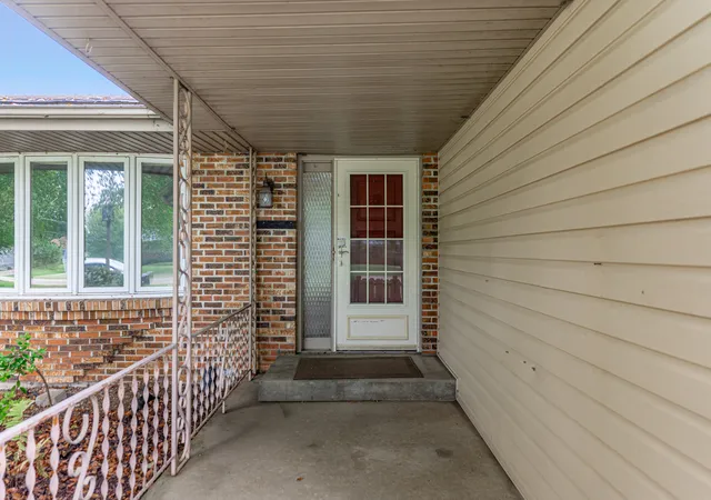 Photo 3 of Sale Pending at 4877 Raymond Dr, Belvidere, IL 61008 | MLS# 12734383 | Listing updated on 2026-09-23