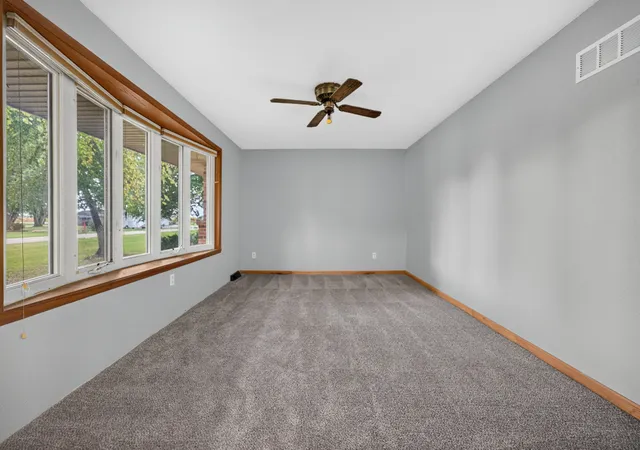 Photo 4 of Sale Pending at 4877 Raymond Dr, Belvidere, IL 61008 | MLS# 12734383 | Listing updated on 2026-09-23