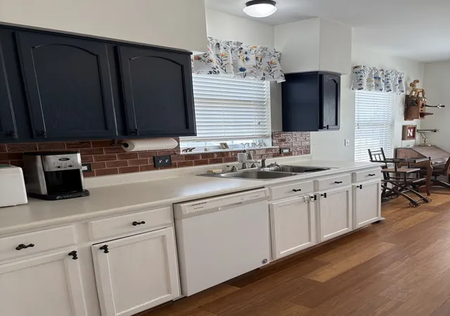 Photo 4 of Single family home for sale at 5 E Hague Dr, Antioch, IL 60002 | MLS# 12734406 | Listing updated on 2026-08-16