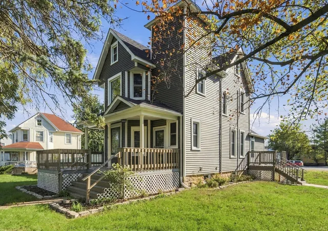 Photo 3 of Single family home for sale at 115 N Main St, Crescent City, IL 60928 | MLS# 12734494 | Listing updated on 2026-10-09