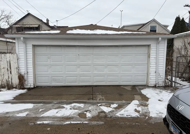 Photo 3 of Single family home for sale at 4010 N Octavia Ave, Norridge, IL 60706 | MLS# 12734543 | Listing updated on 2026-09-26