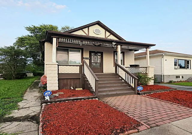Photo 1 of Single family home for sale at 487 Wentworth Ave, Calumet City, IL 60409 | MLS# 12734594 | Listing updated on 2026-09-16