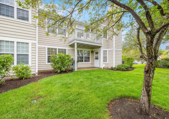 Listing Photo 4 - Condo for sale in building located at 349 Sheffield Dr, Schaumburg, IL 60194 - Unit #349