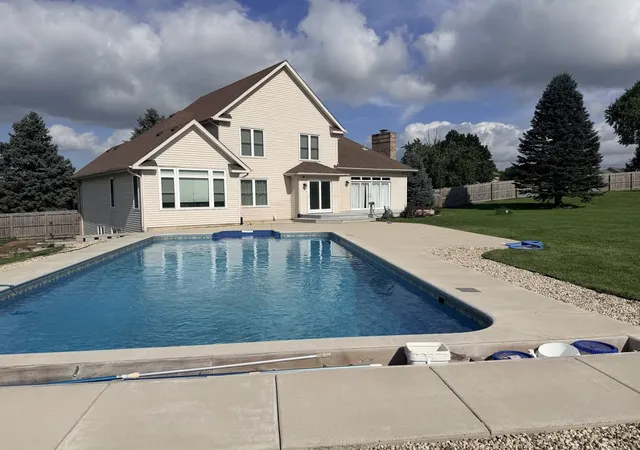 Photo 2 of Single family home for sale at 11868 Cardinal Ln, Caledonia, IL 61011 | MLS# 12734655 | Listing updated on 2026-09-07