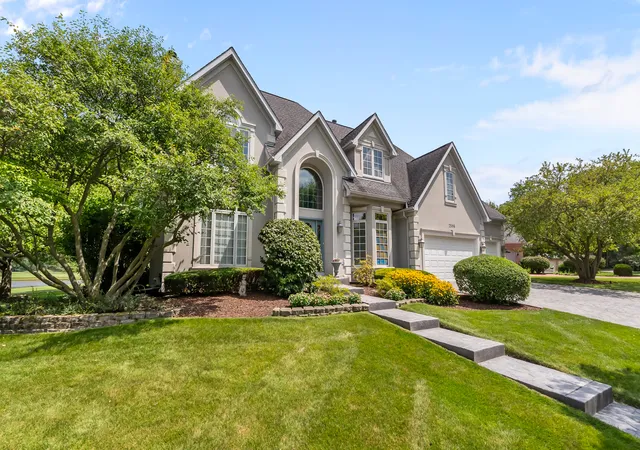 Photo 3 of Single family home for sale at 2506 Royal St Georges Ct, St. Charles, IL 60174 | MLS# 12734658 | Listing updated on 2026-09-05
