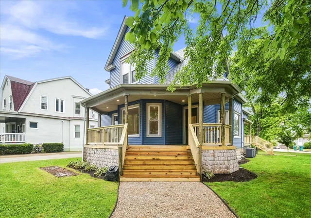 Photo 2 of Single family home for sale at 417 Buell Ave, Joliet, IL 60435 | MLS# 12734660 | Listing updated on 2026-09-18