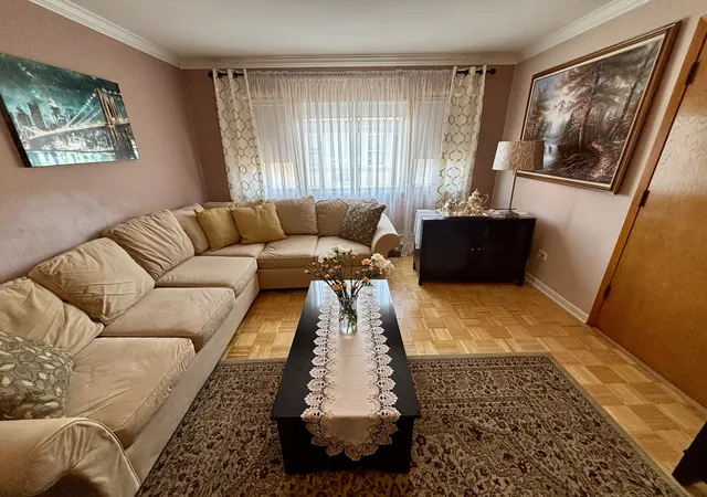 Listing Photo 4 - Condo for sale in building located at 3143 N Nashville Ave, Chicago, IL 60634 - Unit #3E