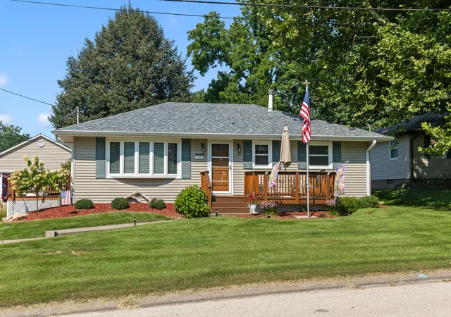 Photo 2 of Sale Pending at 242 Cliff Ct, Silvis, IL 61282 | MLS# 12734693 | Listing updated on 2026-09-04