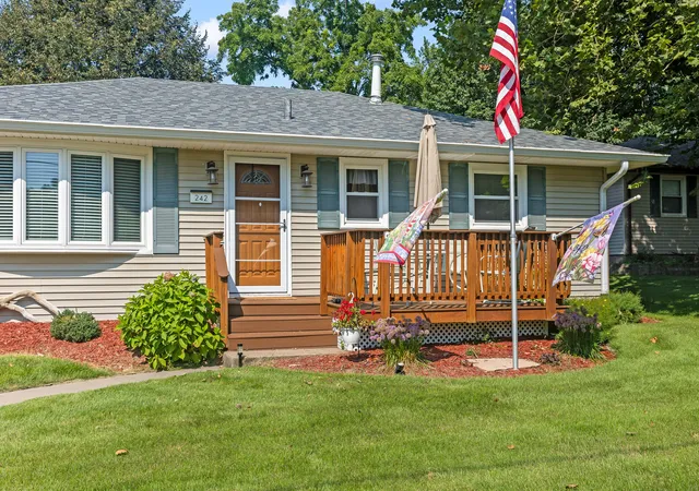 Photo 3 of Sale Pending at 242 Cliff Ct, Silvis, IL 61282 | MLS# 12734693 | Listing updated on 2026-09-04