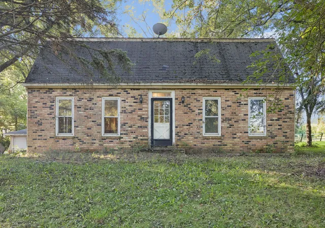 Photo 2 of Single family home for sale at 8527 W Dralle Rd, Frankfort, IL 60423 | MLS# 12734710 | Listing updated on 2026-10-07