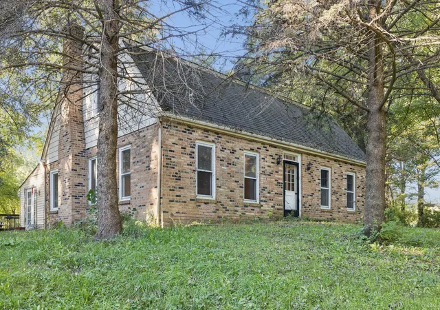 Photo 3 of Single family home for sale at 8527 W Dralle Rd, Frankfort, IL 60423 | MLS# 12734710 | Listing updated on 2026-10-07