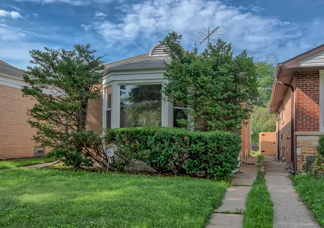 Photo 2 of Single family home for sale at 3110 W Jarvis Ave, Chicago, IL 60645 | MLS# 12734727 | Listing updated on 2026-09-18