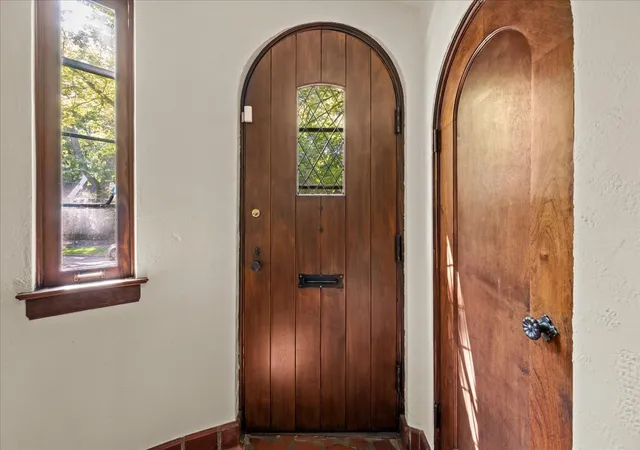 Photo 3 of Single family home for sale at 2401 Lawndale Ave, Evanston, IL 60201 | MLS# 12734782 | Listing updated on 2026-09-14