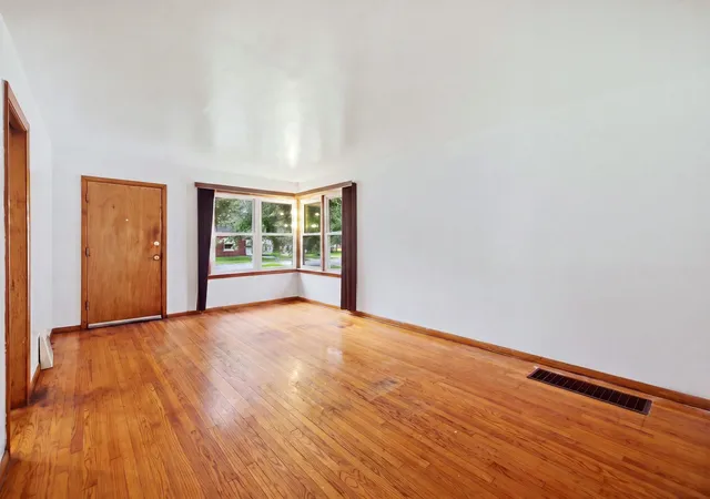Photo 4 of Single family home for sale at 12212 S Morgan St, Chicago, IL 60643 | MLS# 12734857 | Listing updated on 2026-09-14