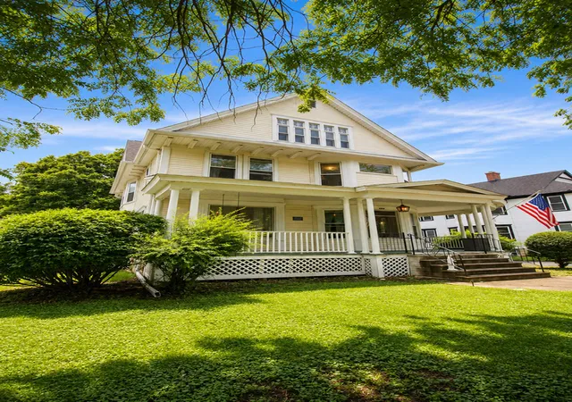 Photo 3 of Single family home for sale at 414 Buell Ave, Joliet, IL 60435 | MLS# 12734922 | Listing updated on 2026-09-13