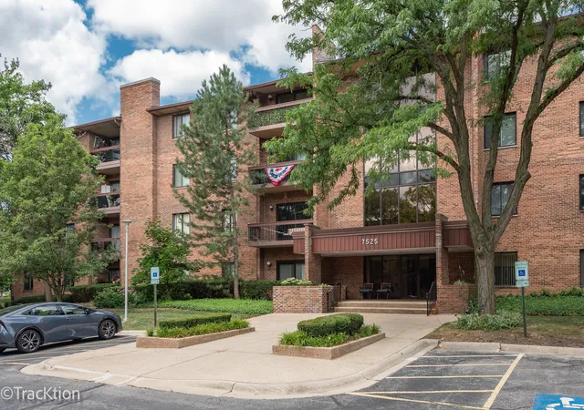 Condo for sale at 7525 Nantucket Dr #405, Darien, IL 60561 | MLS# 12734978