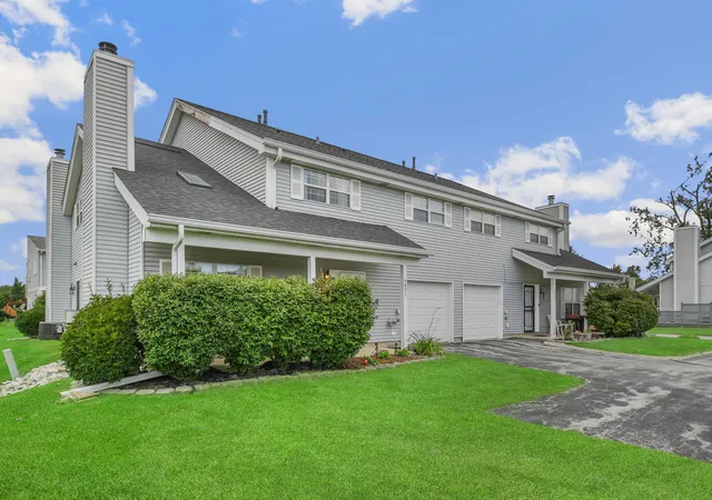 Photo 1 of Townhouse for sale at 4007 193rd Street, Country Club Hills, IL 60478 | MLS# 12734999 | Listing updated on 2026-09-12