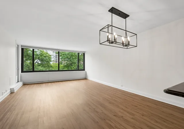 Photo 2 of Condo for sale at 1555 N Sandburg Ter #512K, Chicago, IL 60610 | MLS# 12735031 | Listing updated on 2026-09-20