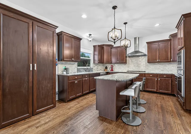 Photo 2 of Single family home for sale at 16440 W Turnberry Cir, Lockport, IL 60441 | MLS# 12735034 | Listing updated on 2026-09-14