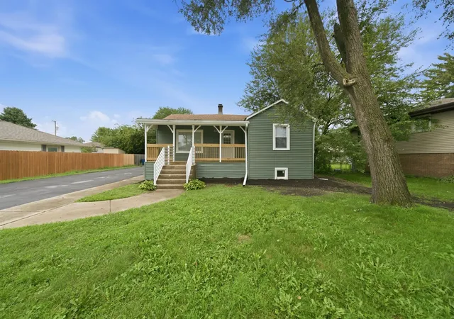 Photo 1 of Single family home for sale at 9839 Meade Ave, Oak Lawn, IL 60453 | MLS# 12735086 | Listing updated on 2026-09-28