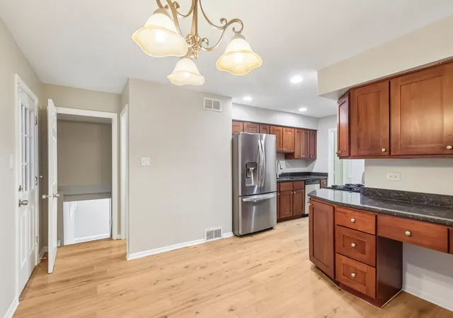 Photo 2 of Single family home for sale at 16919 School St, South Holland, IL 60473 | MLS# 12735173 | Listing updated on 2026-09-22