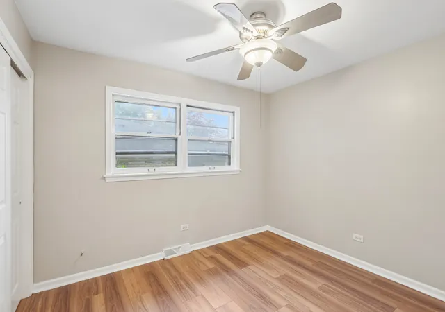 Photo 4 of Single family home for sale at 16919 School St, South Holland, IL 60473 | MLS# 12735173 | Listing updated on 2026-09-22