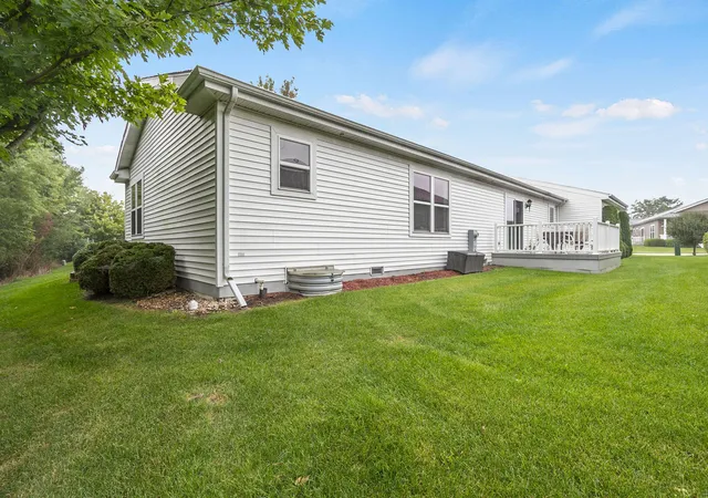 Photo 24 of Single family home for sale at 1403 Equestrian Dr, Grayslake, IL 60030 | MLS# 12735197 | Listing updated on 2026-09-12